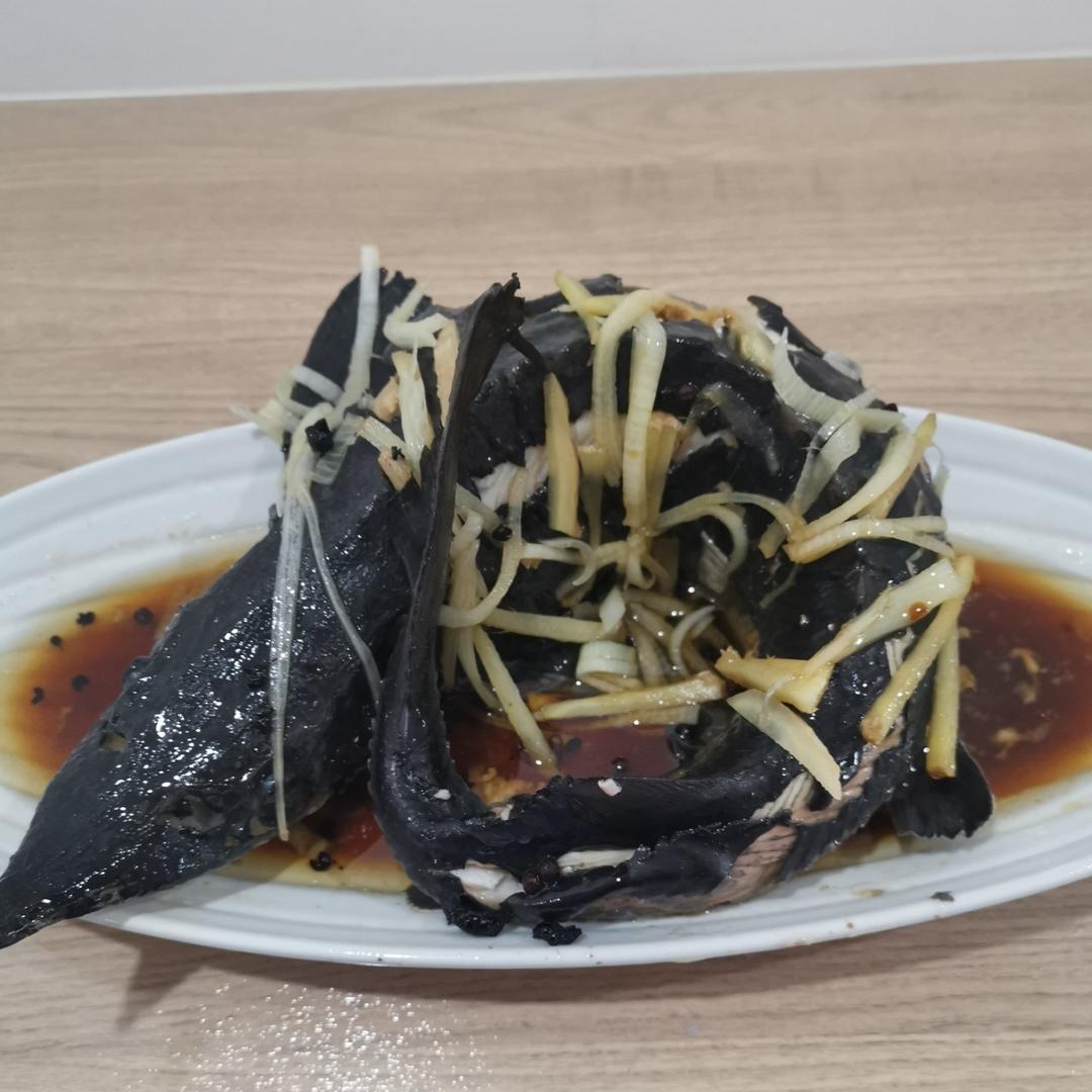 清蒸鲟鱼