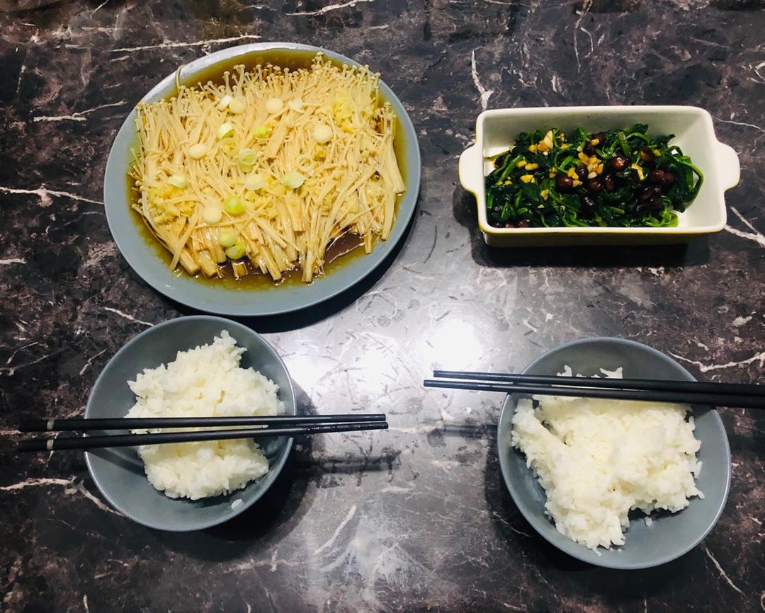 蒜蓉蒸金针菇