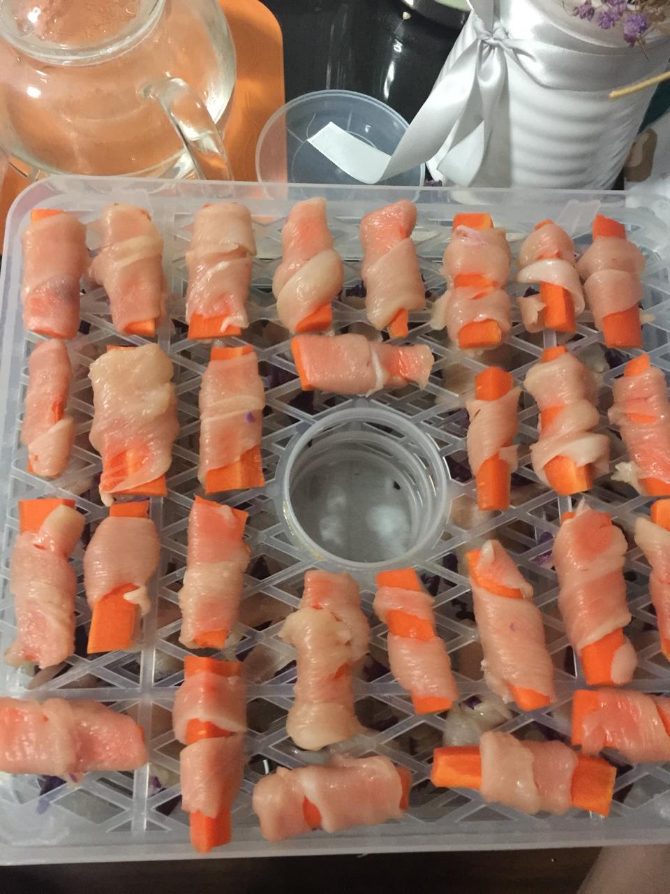 狗狗零食：胡萝卜鸡肉条