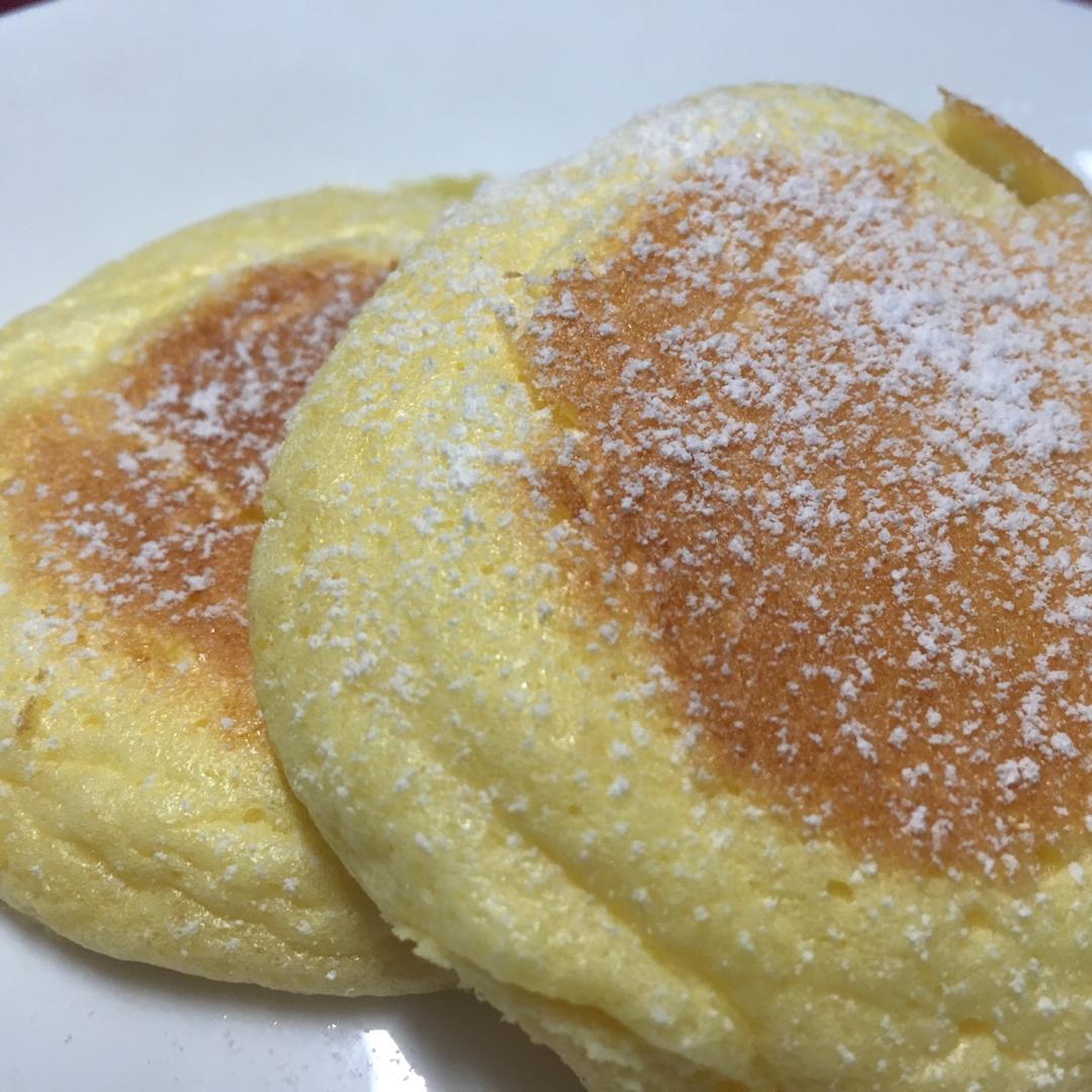 小福泥月牙泉做的平底锅版舒芙蕾松饼