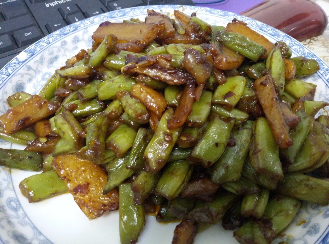 土豆炖豆角