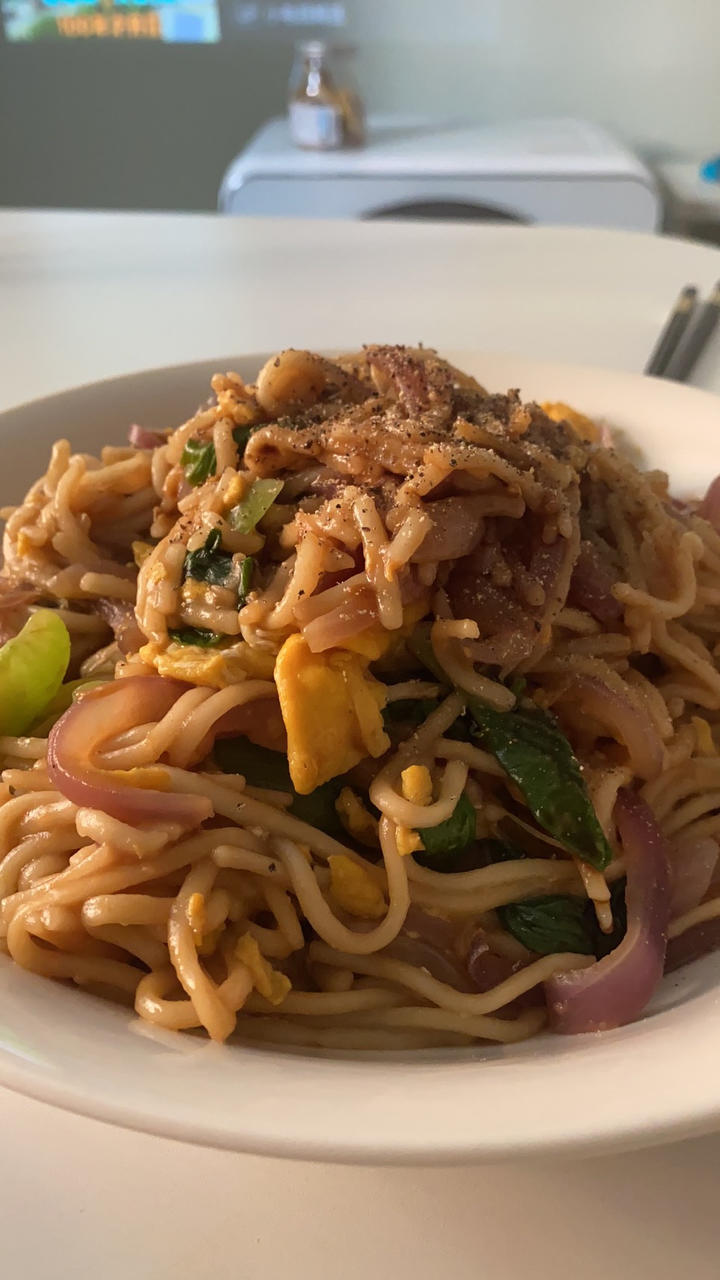 鸡蛋素炒面Fried Noodles Vegetarian