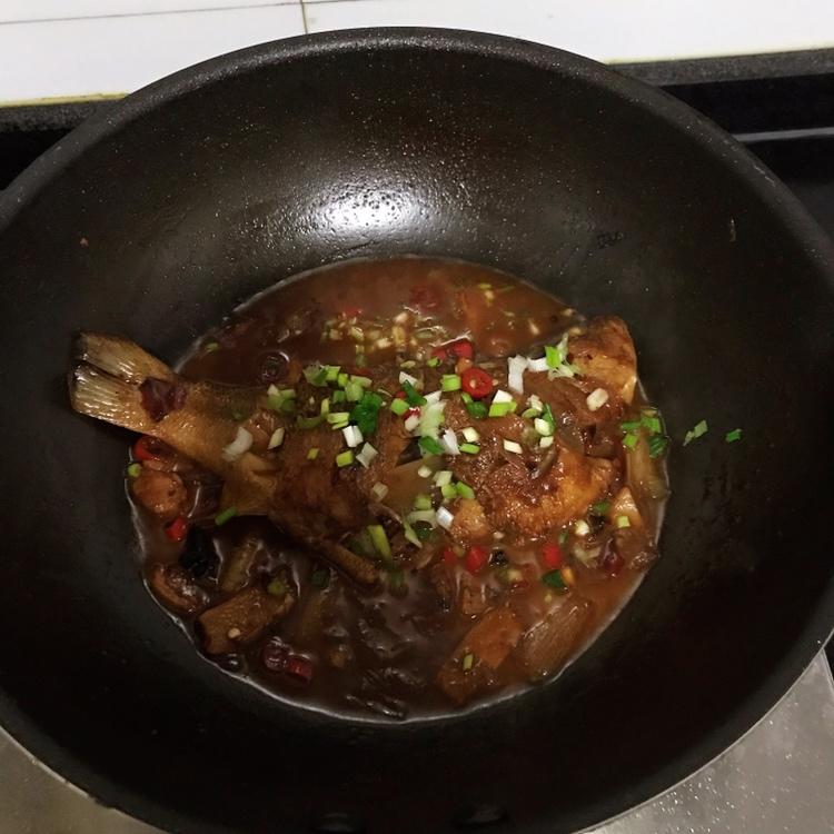 红烧鲈鱼