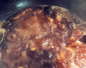 超美味の香菇红烧肉的做法 步骤4