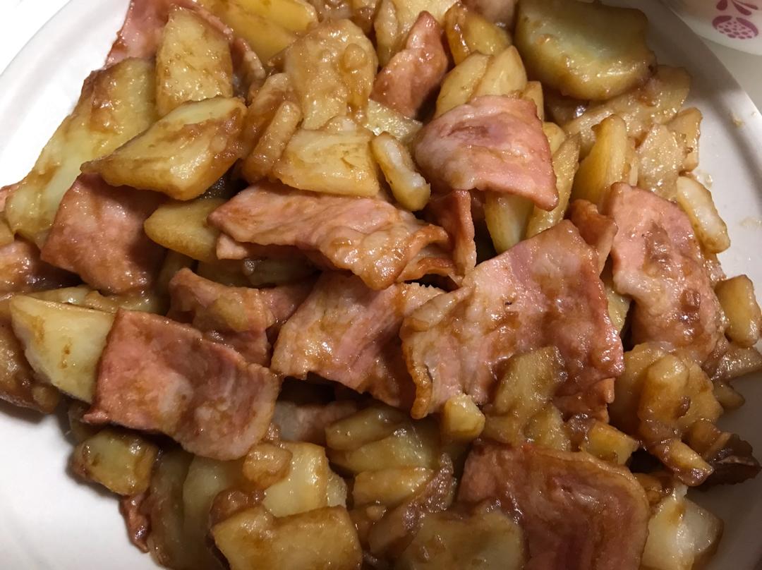 超级快手菜：培根炒土豆