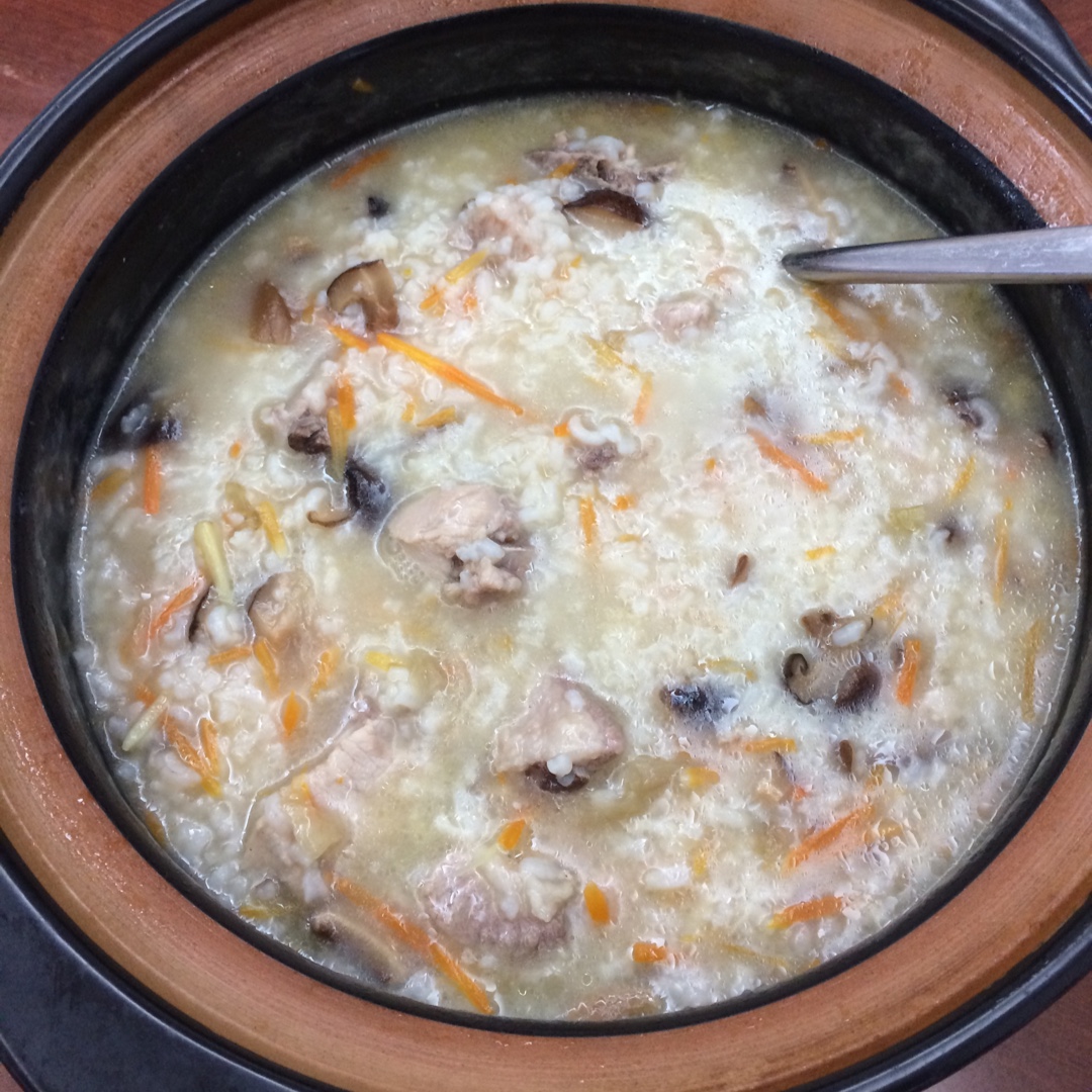 馒头0107做的砂锅排骨粥