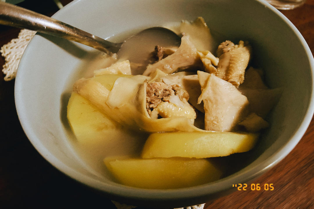 榴莲炖鸡汤|清香不腻
