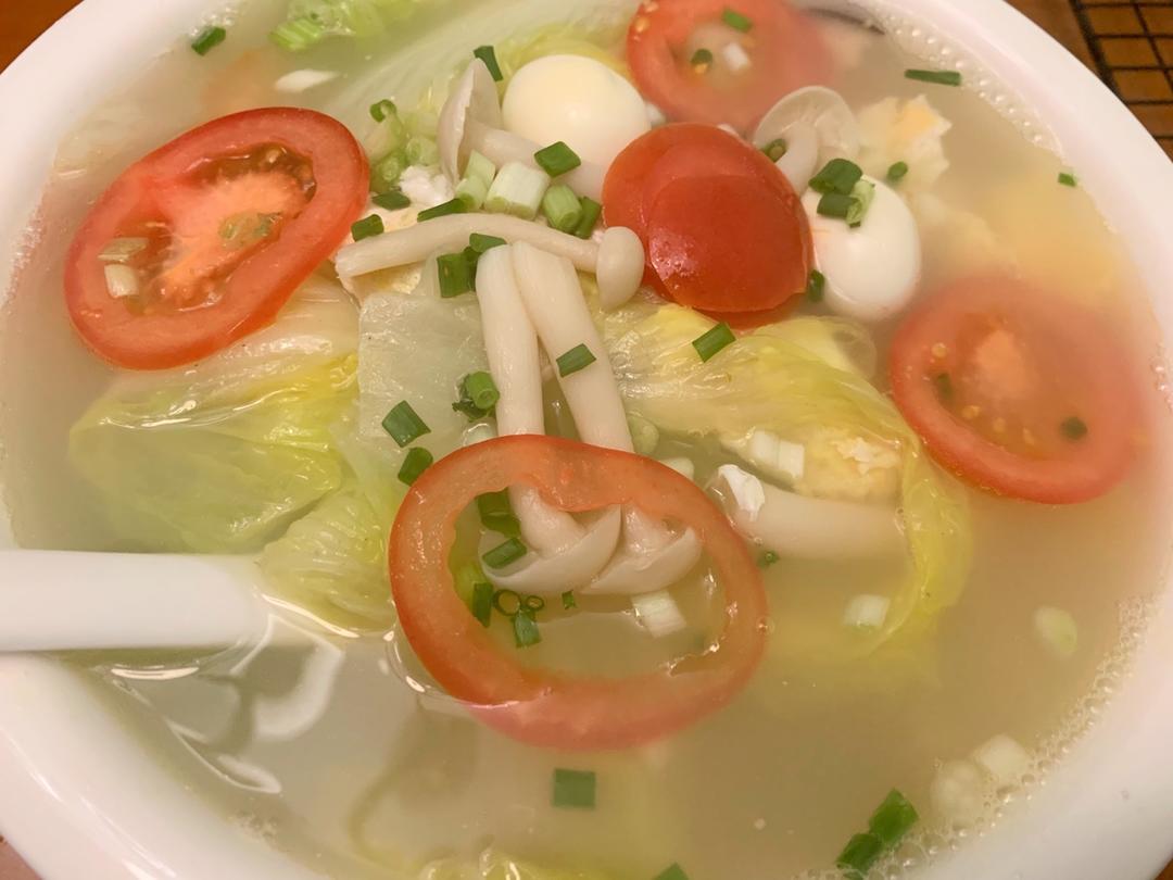 厨师长教你：“香菇白菜汤”的家常做法，简单易学营养美味