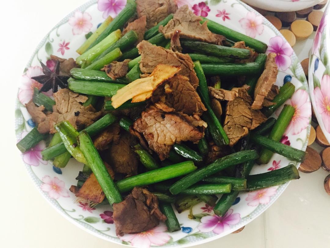 家常菜：蒜苔炒牛肉