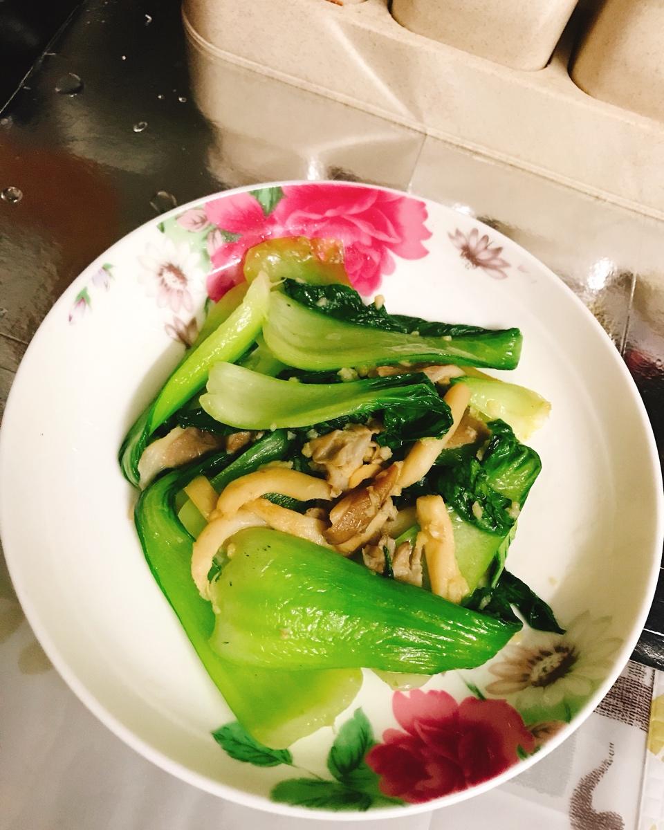青菜炒袖珍菇