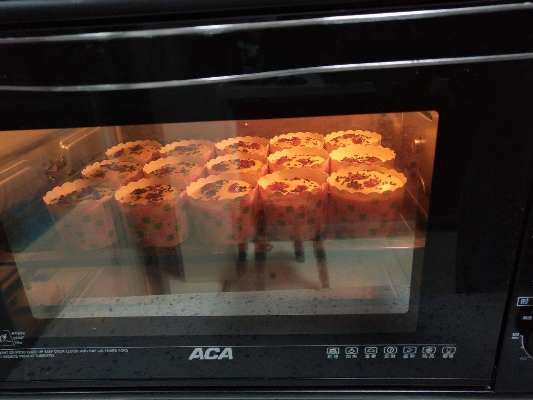 软绵绵戚风纸杯蛋糕