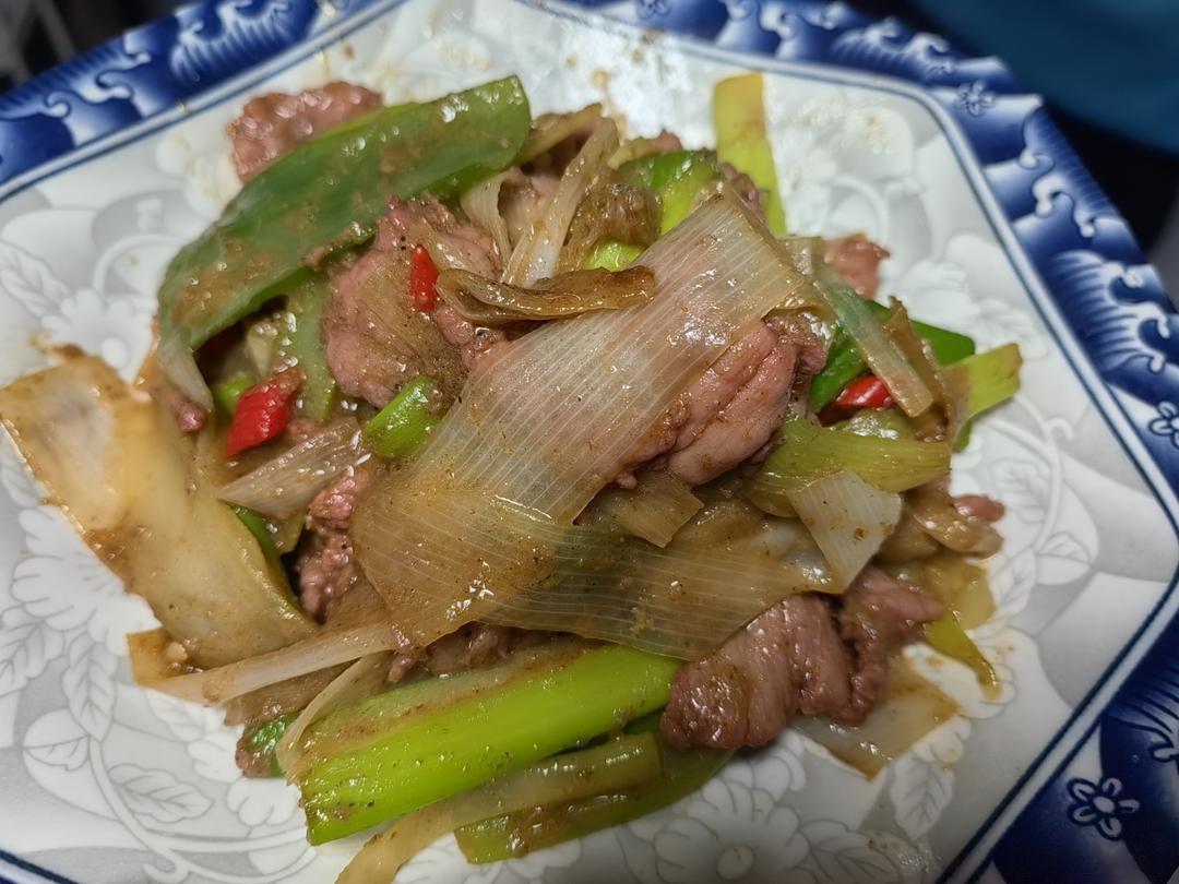 孜然大葱炒牛肉