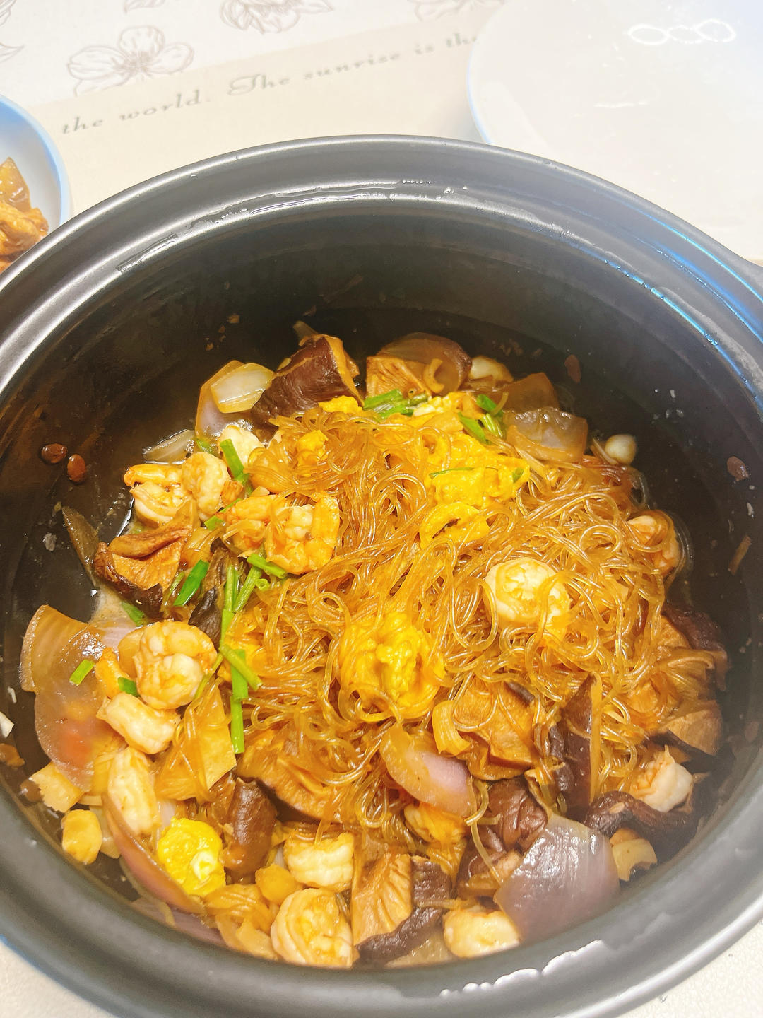 去餐厅必点的粤式虾皇粉丝煲