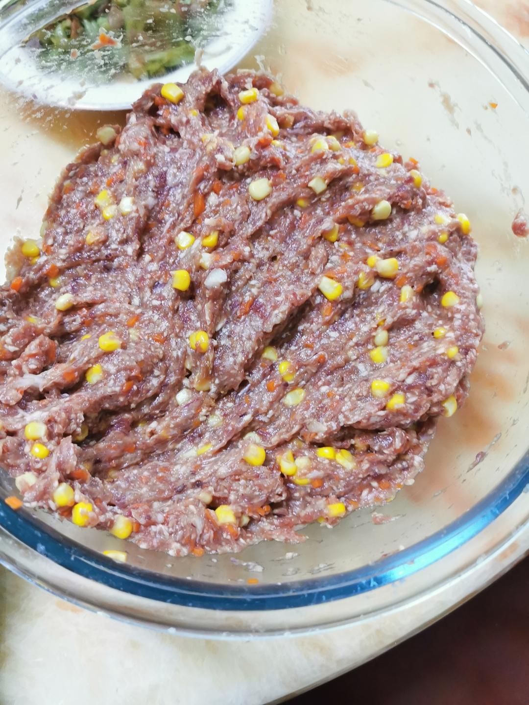 买3斤新鲜牛肉在家自制儿童牛肉饼，营养丰富，鲜嫩多汁