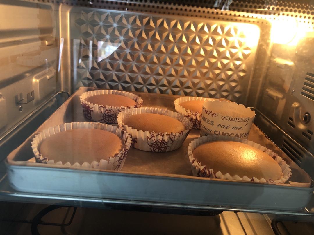 纸杯戚风蛋糕