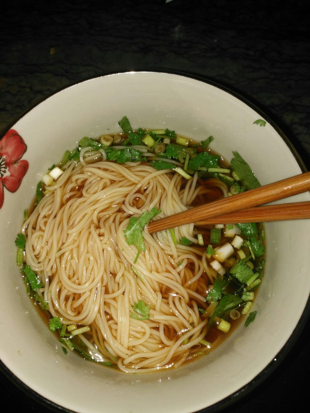 爱心果1做的我的一人食酸汤挂面