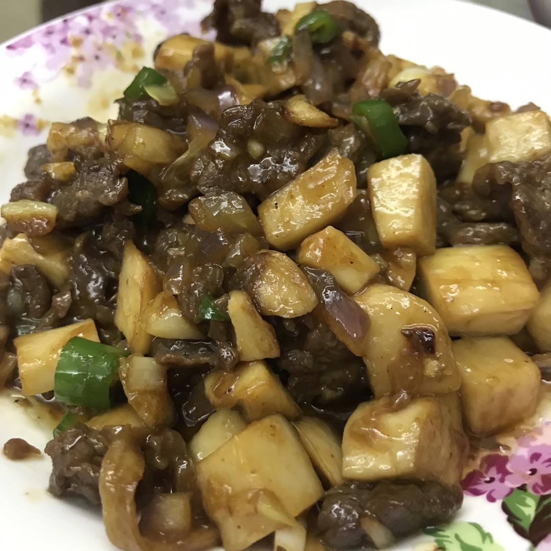 黑椒杏鲍菇牛肉粒
