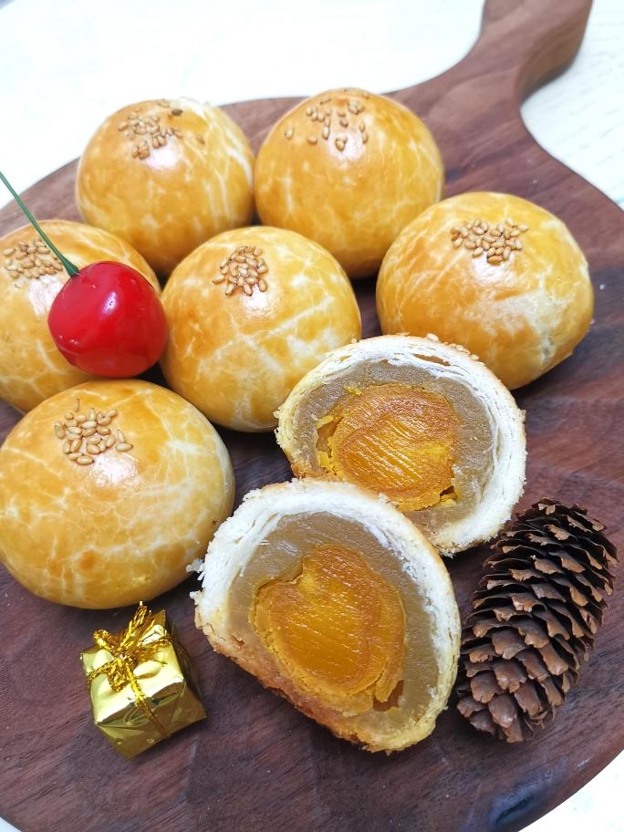 美善品蛋黃酥的做法