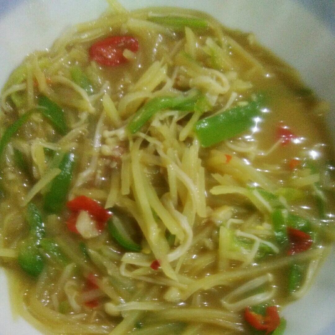 土豆丝炒金针菇