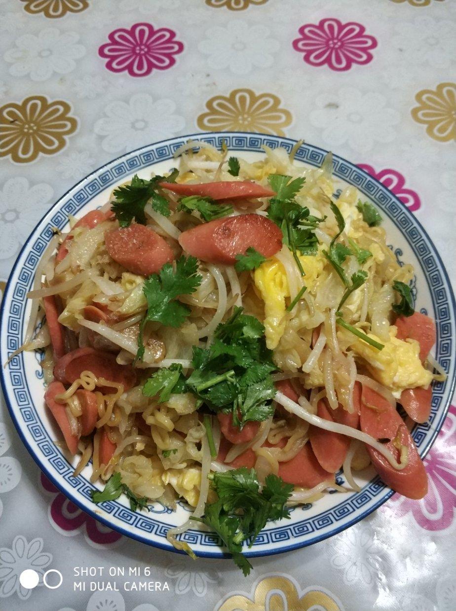 少油条条分明的炒面