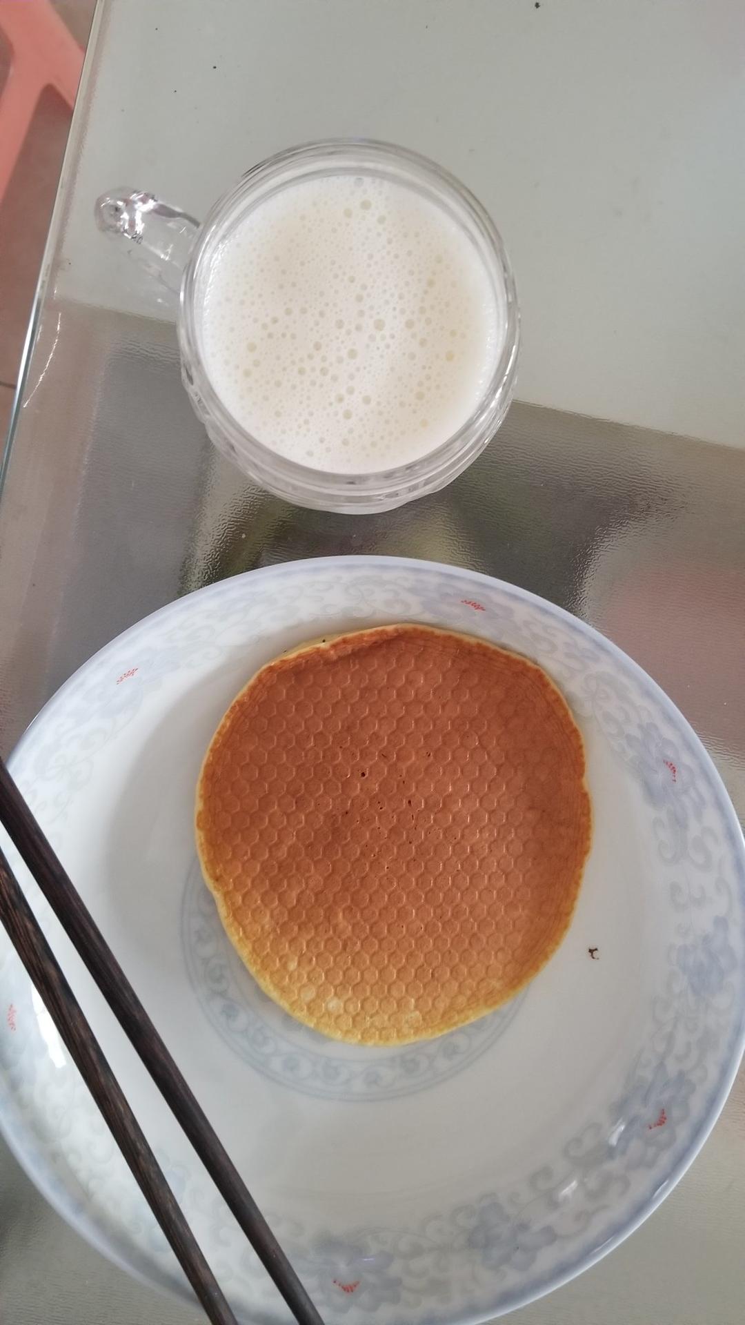 【减脂早餐】无油香蕉松饼（超简单）