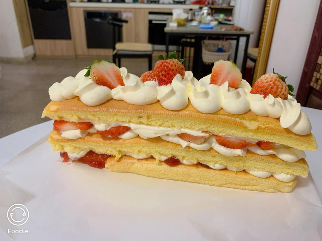 草莓城堡蛋糕
