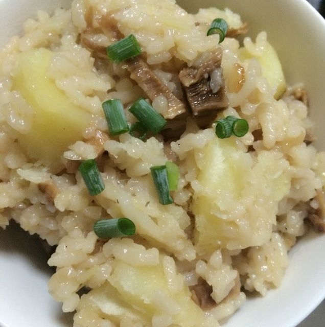 土豆笋干焖饭