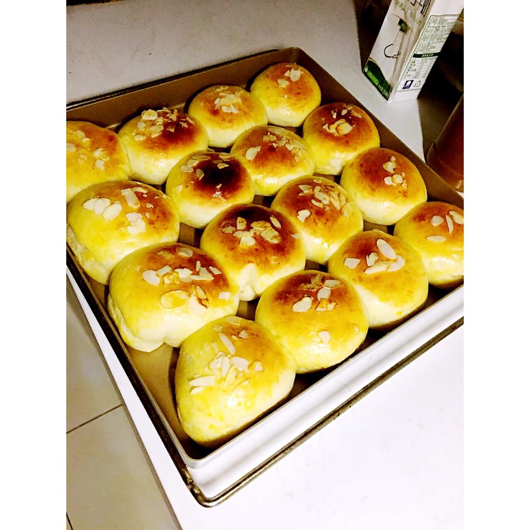 鲜奶油小餐包（一次发酵）