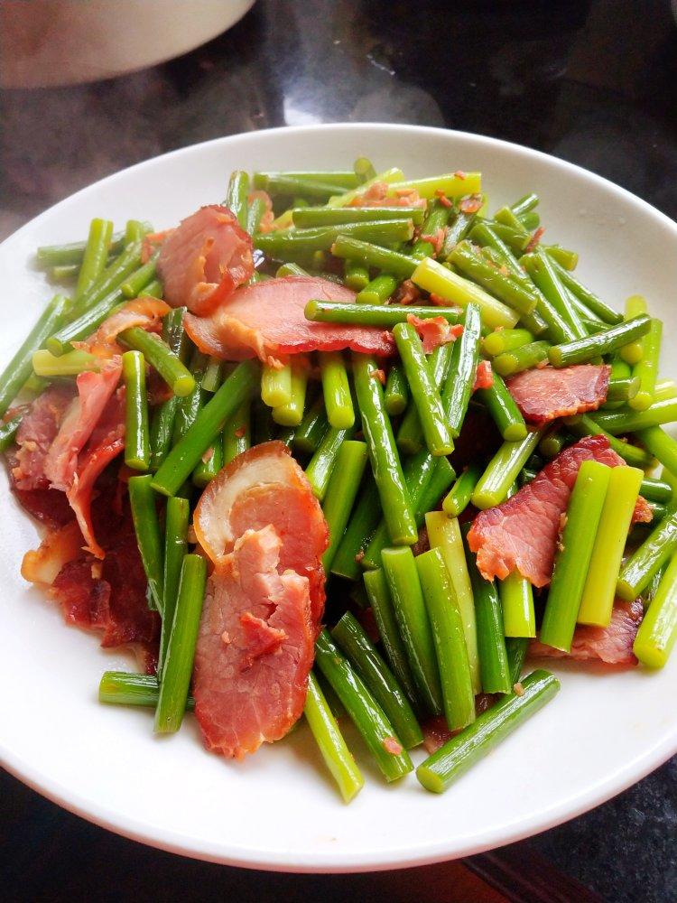 蒜苔炒腊肉