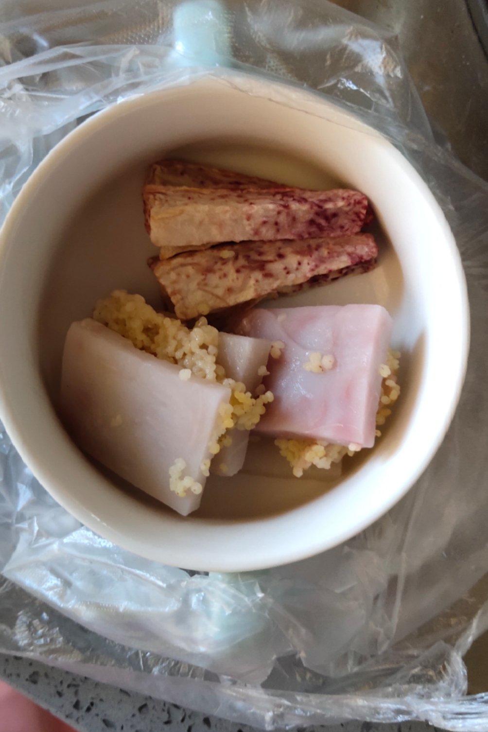 小米芋头五花肉 宝宝辅食食谱