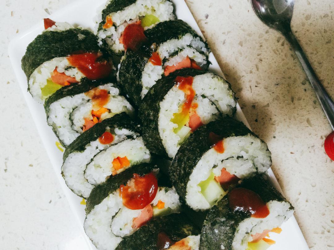 紫菜卷寿司