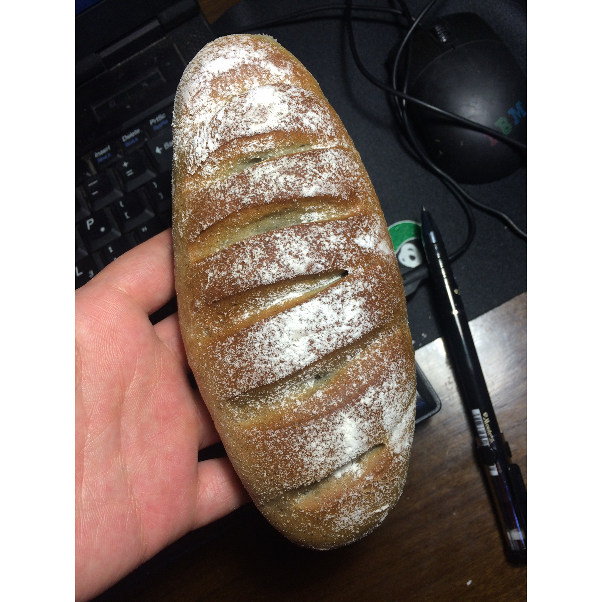 全麦黑芝麻糊欧包