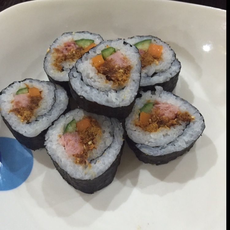 紫菜卷寿司