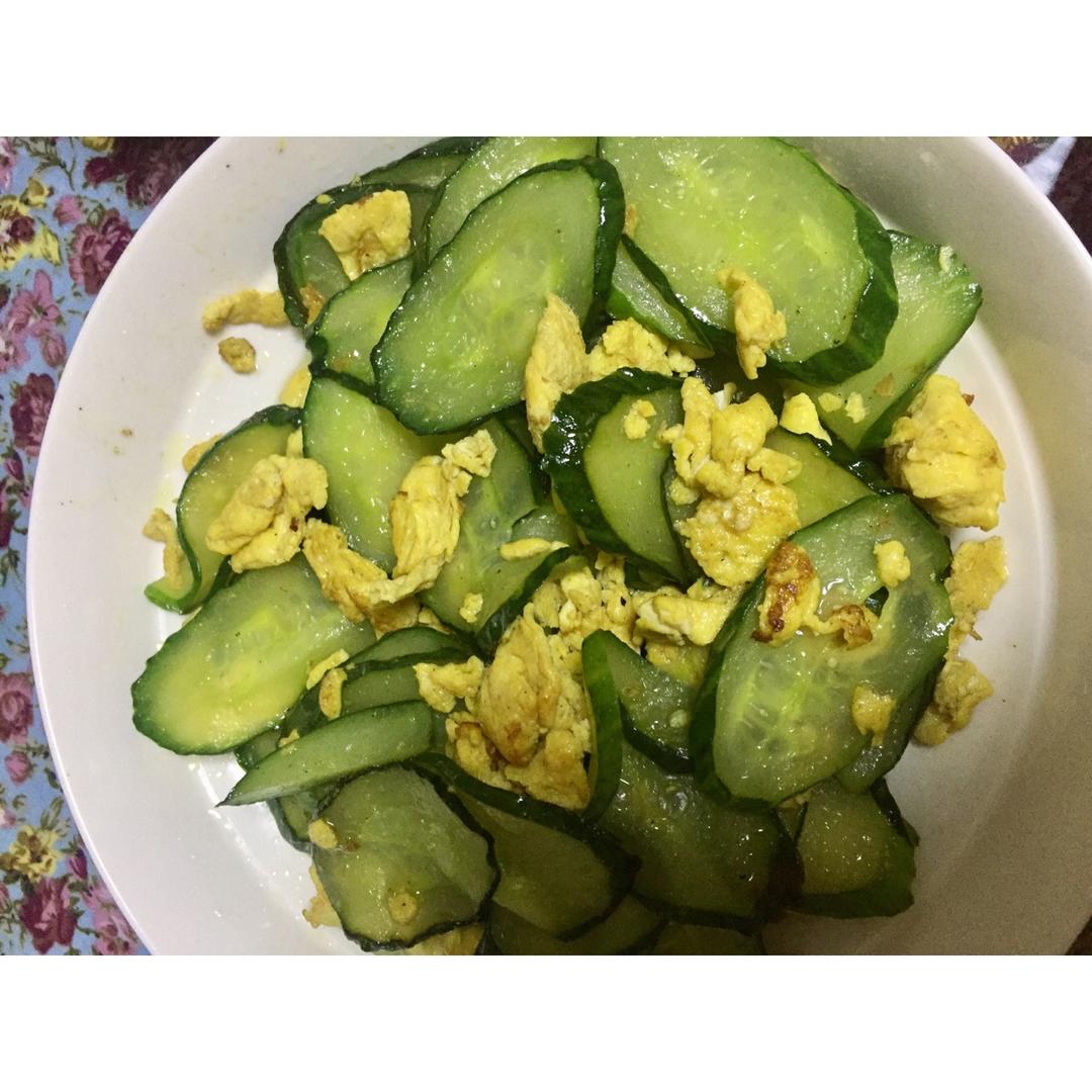 黄瓜炒鸡蛋
