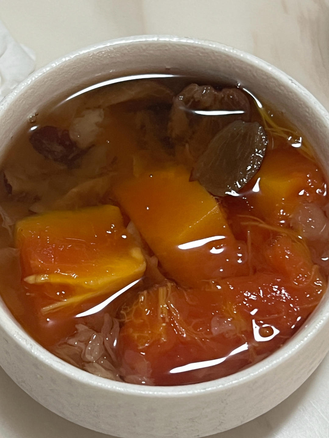 连吃三碗的木瓜枣子炖银耳