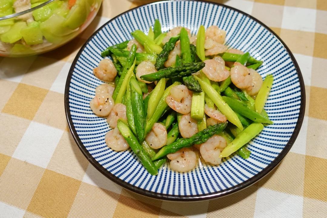 清炒芦笋虾仁