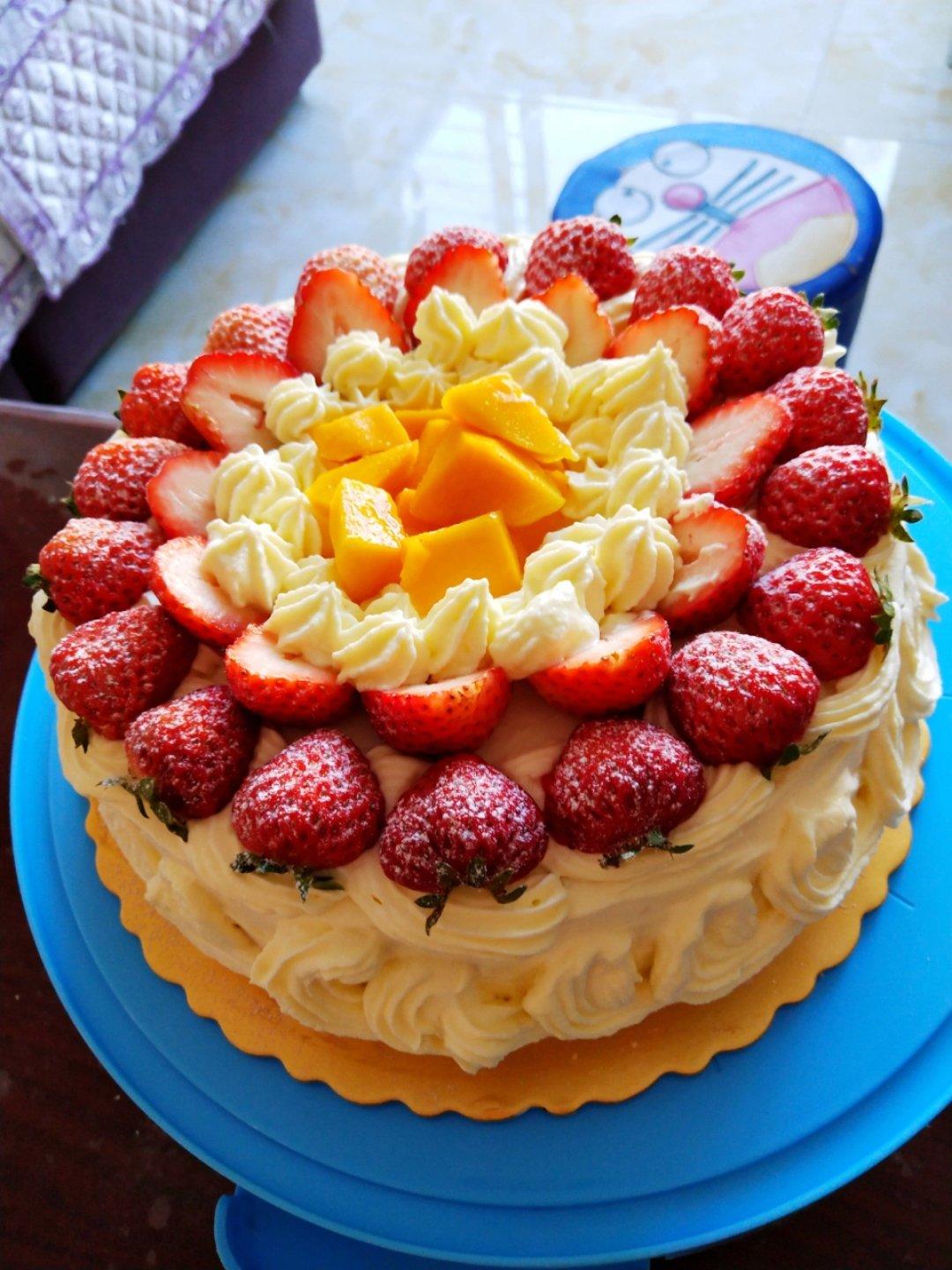 草莓戚风生日蛋糕