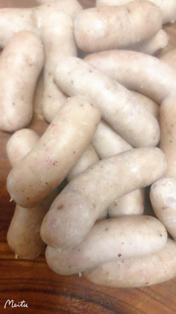 自制鸡肉烤肠和猪肉烤肠