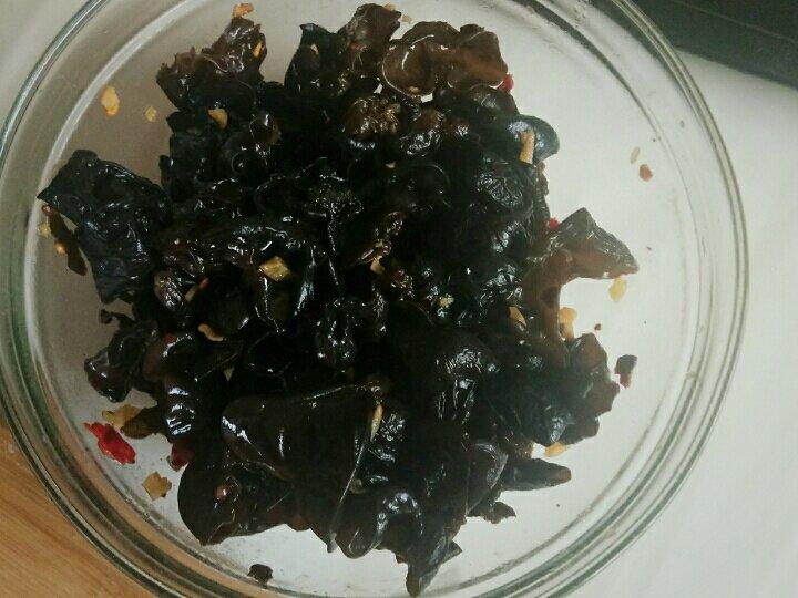 凉拌爽脆木耳