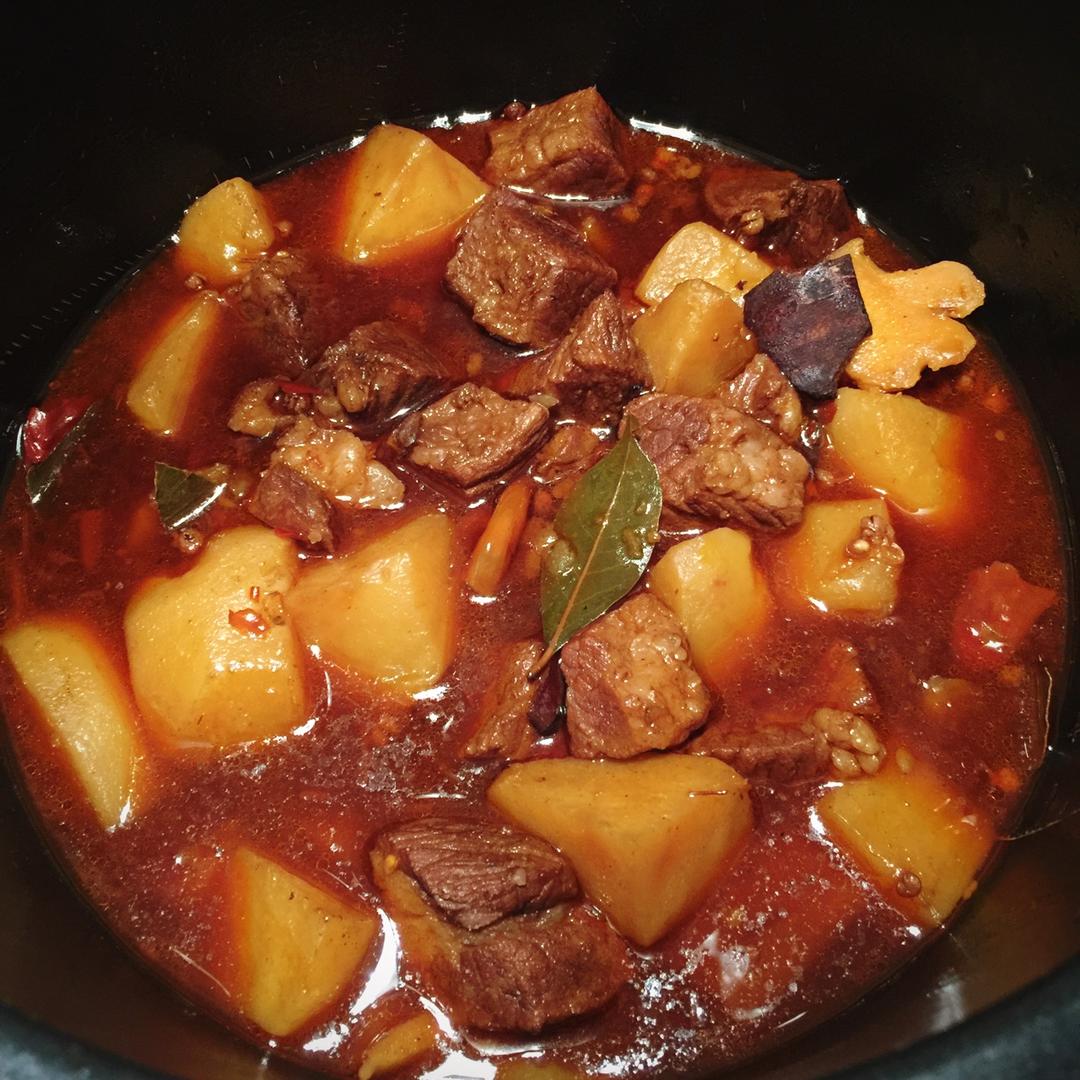 红烧土豆牛腩