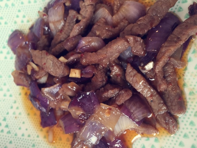 洋葱炒牛肉