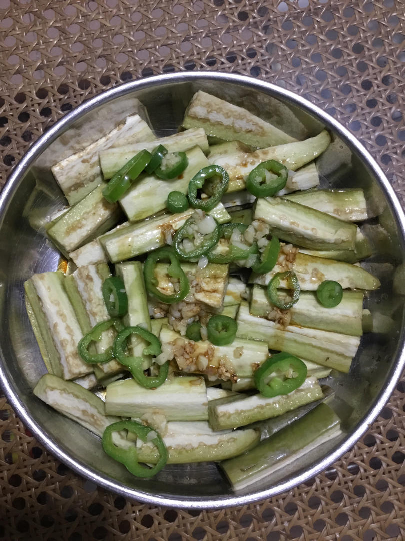 不变色手撕蒸茄子丨凉拌茄子