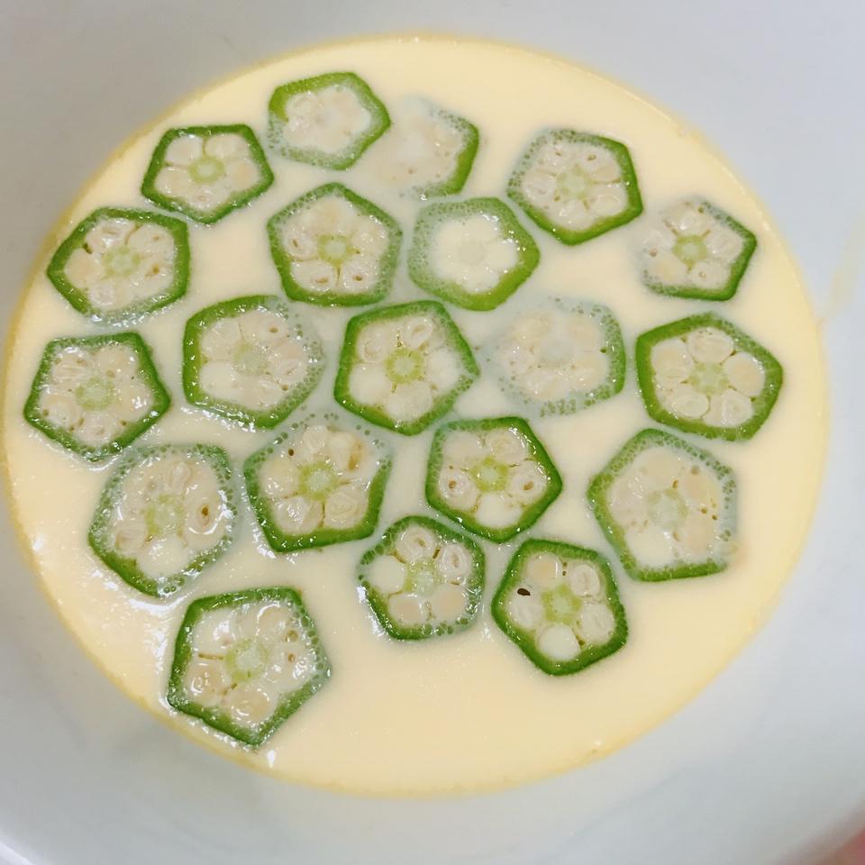 颜值控-做一朵开在碗里的花秋葵蒸水蛋