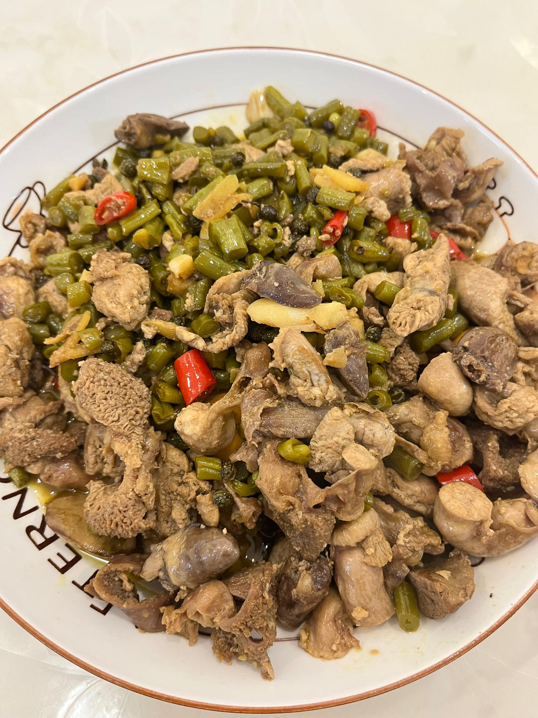 够酸爽过瘾的湖南菜酸豆角炒鸡杂