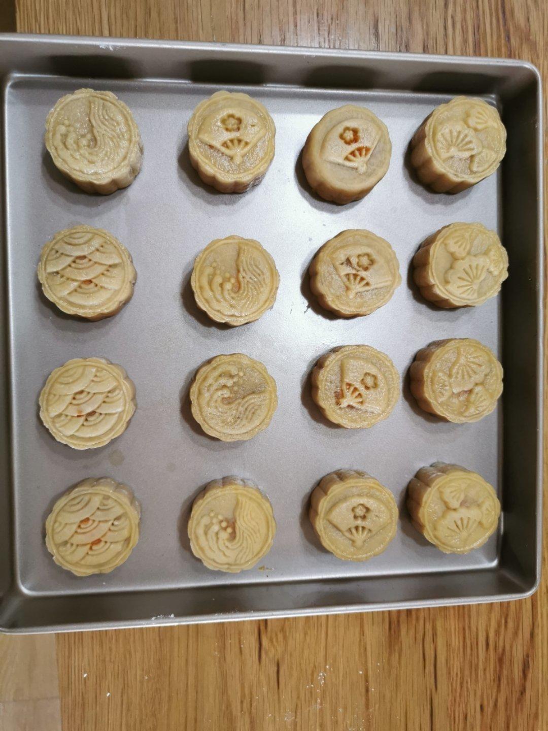 广式月饼—蛋黄莲蓉月饼