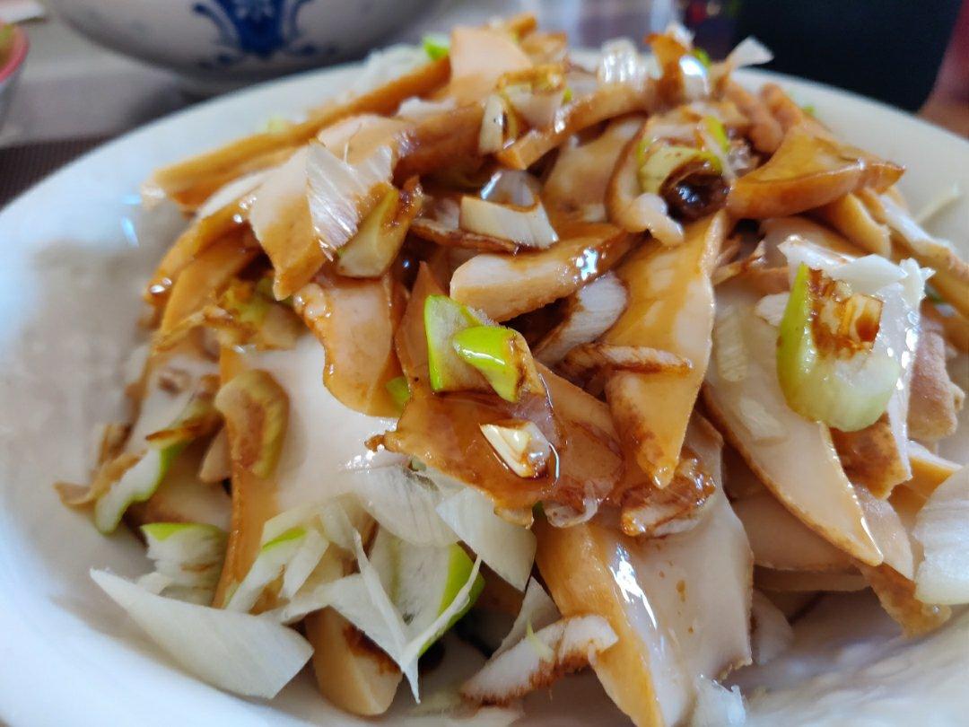 白灼黄金鲍