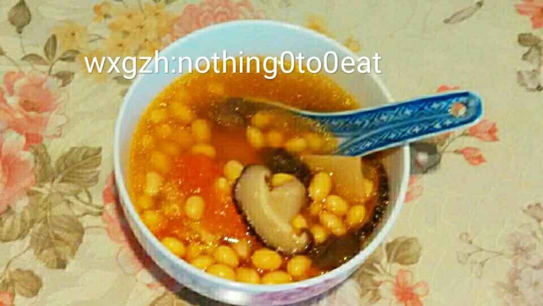 香菇黄豆番茄煲汤（不用味精补脑健康）