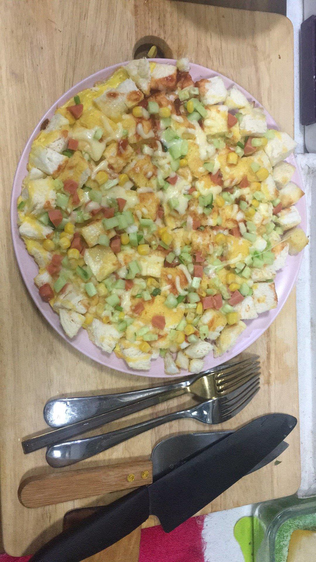 馒头披萨（用吐司也可以，消灭馒头吐司的早餐）