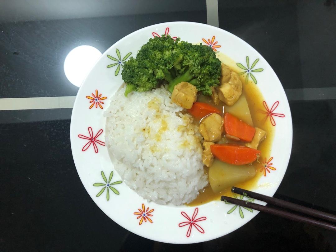 百梦多鸡肉咖喱饭