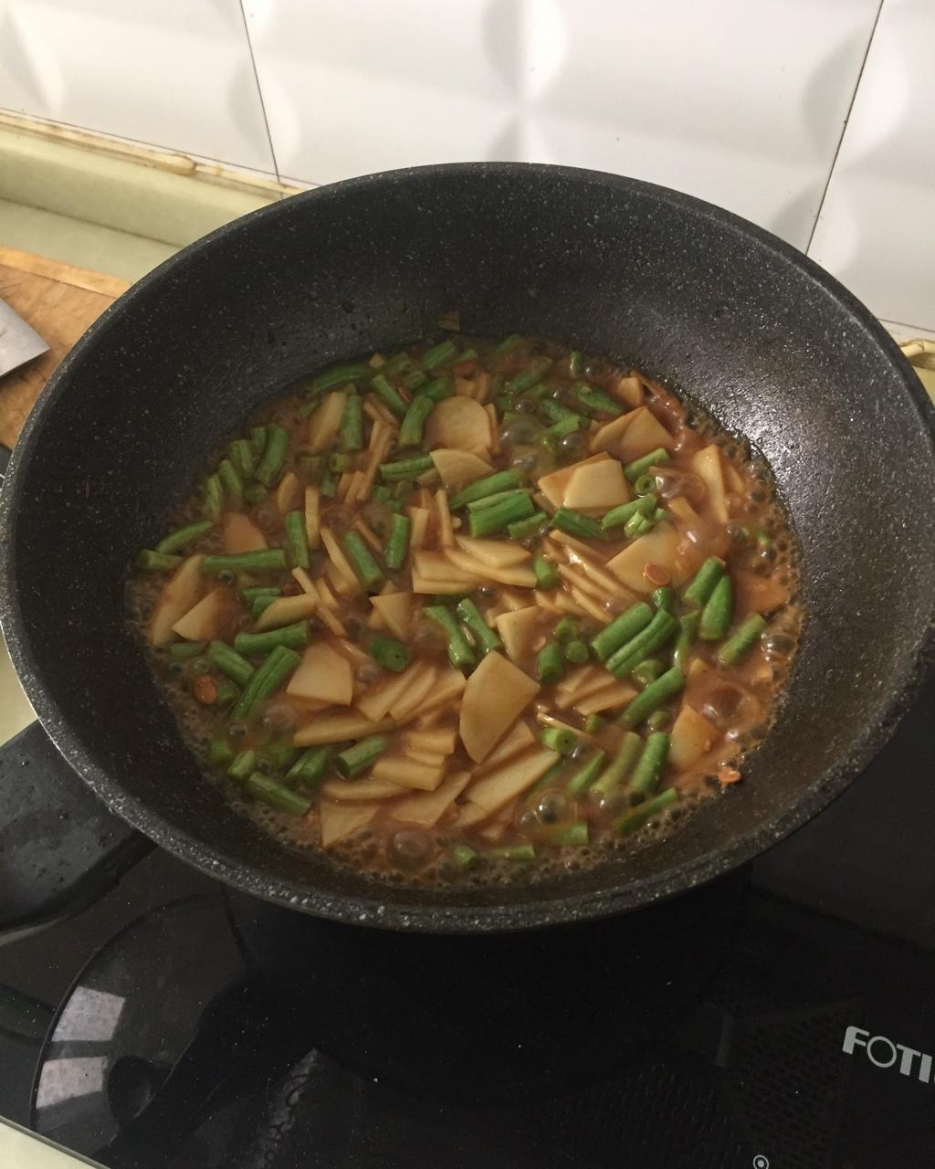 土豆炖豆角